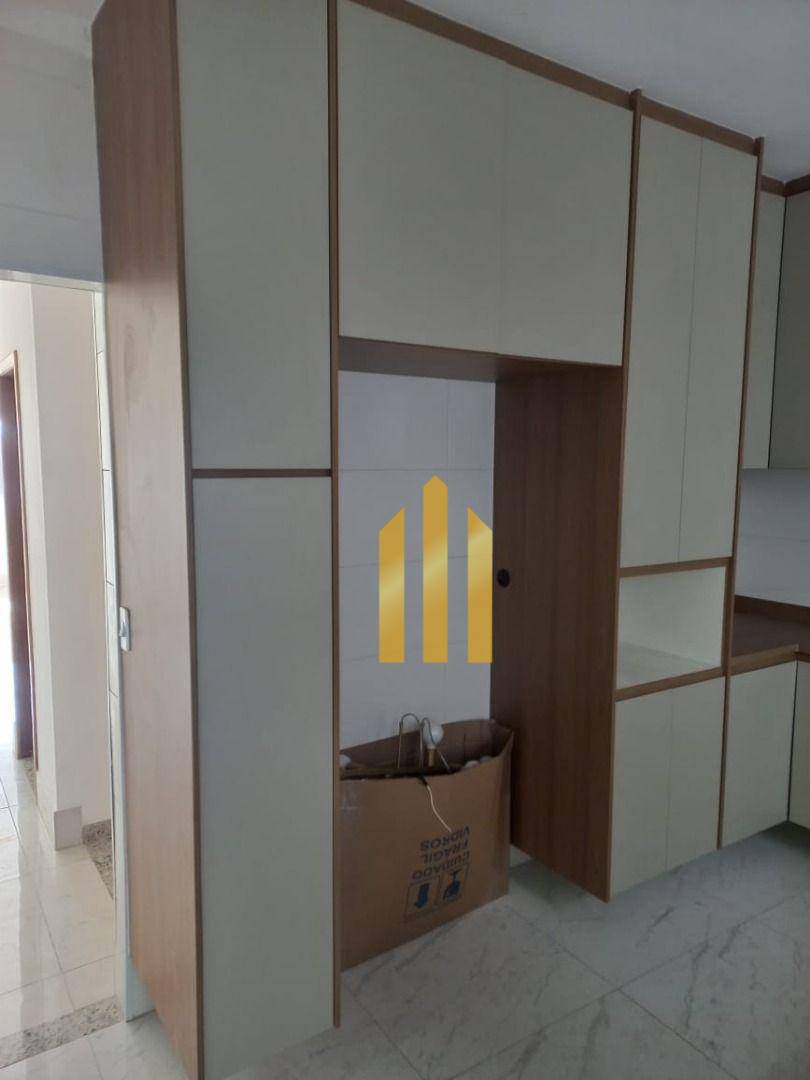 Sobrado à venda com 3 quartos, 180m² - Foto 62