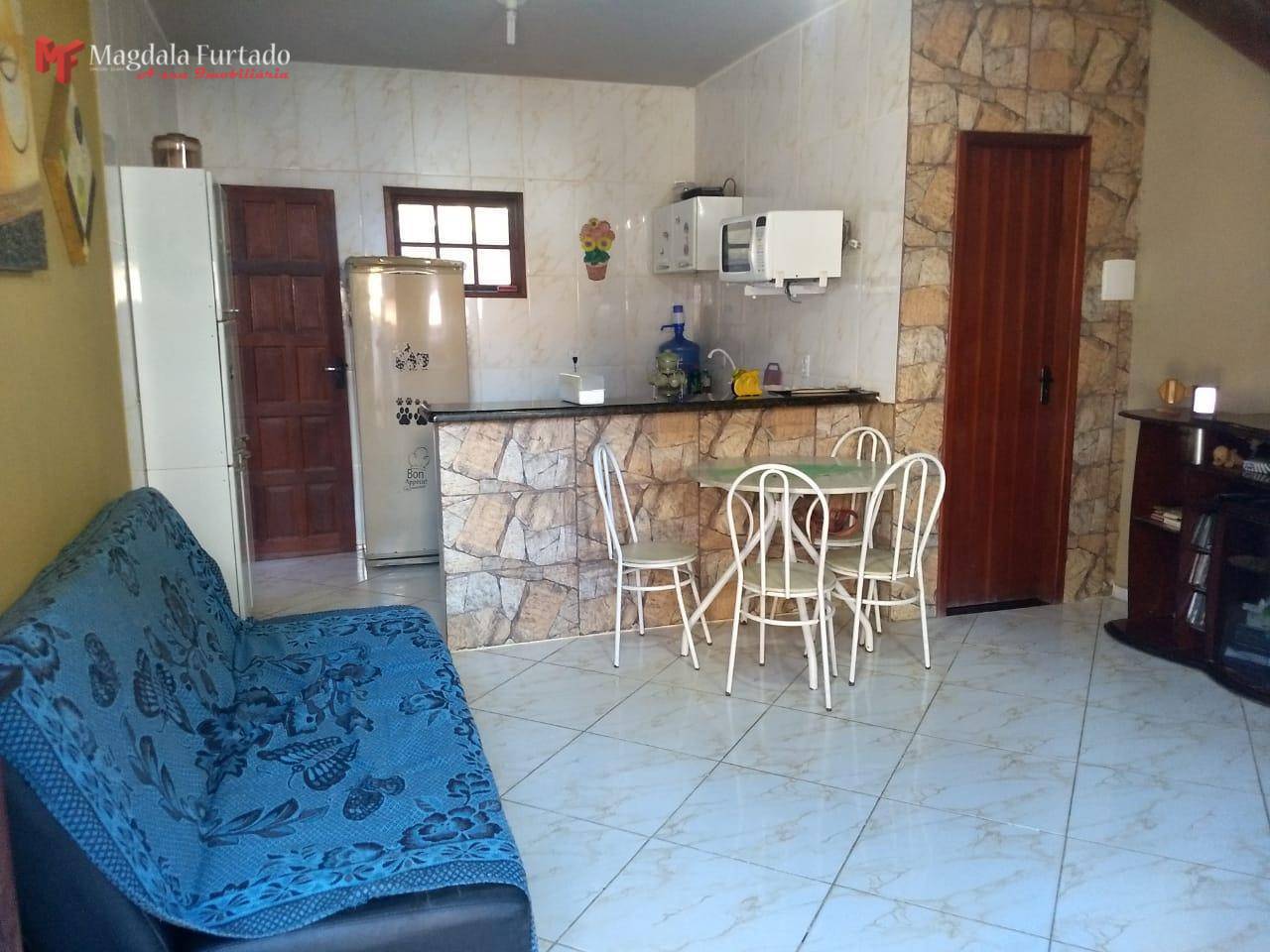 Casa à venda com 2 quartos, 70m² - Foto 2