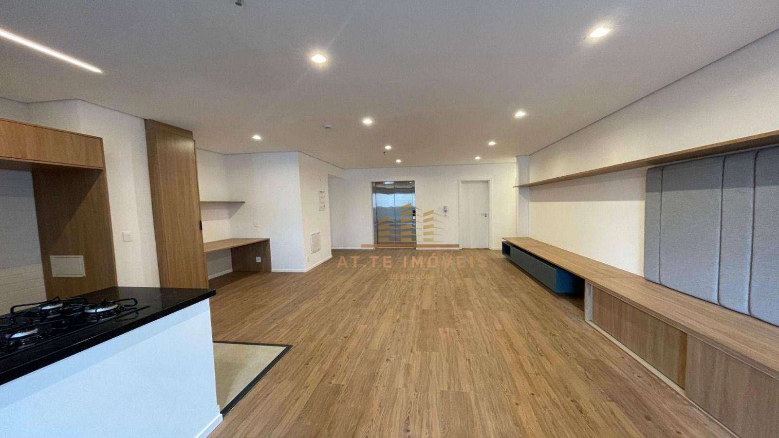 Apartamento à venda com 3 quartos, 104m² - Foto 2