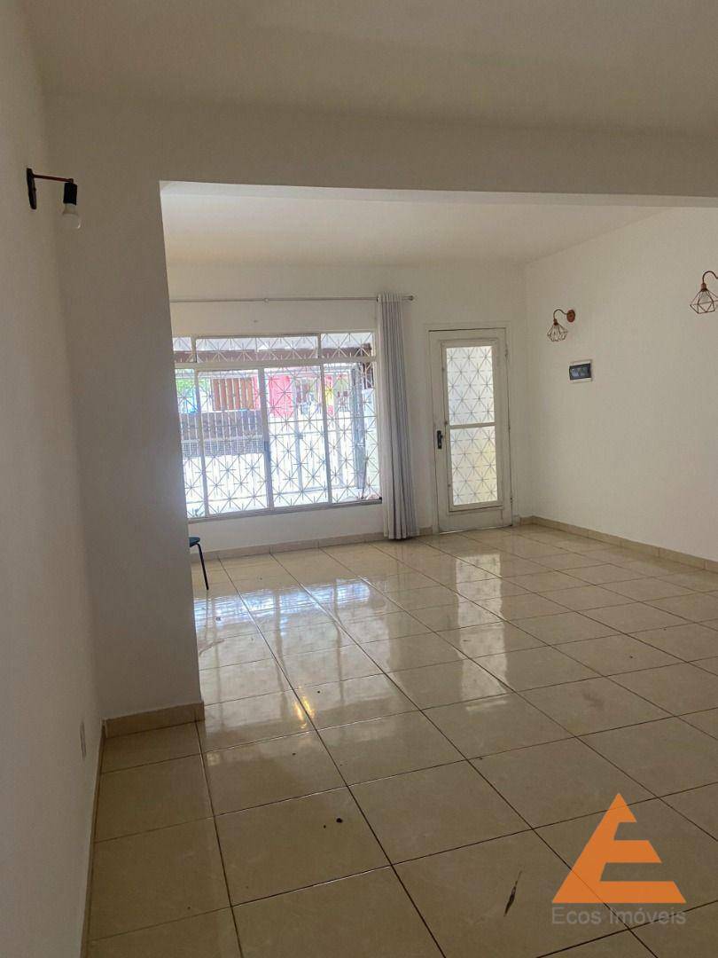 Sobrado para alugar com 3 quartos, 240m² - Foto 4