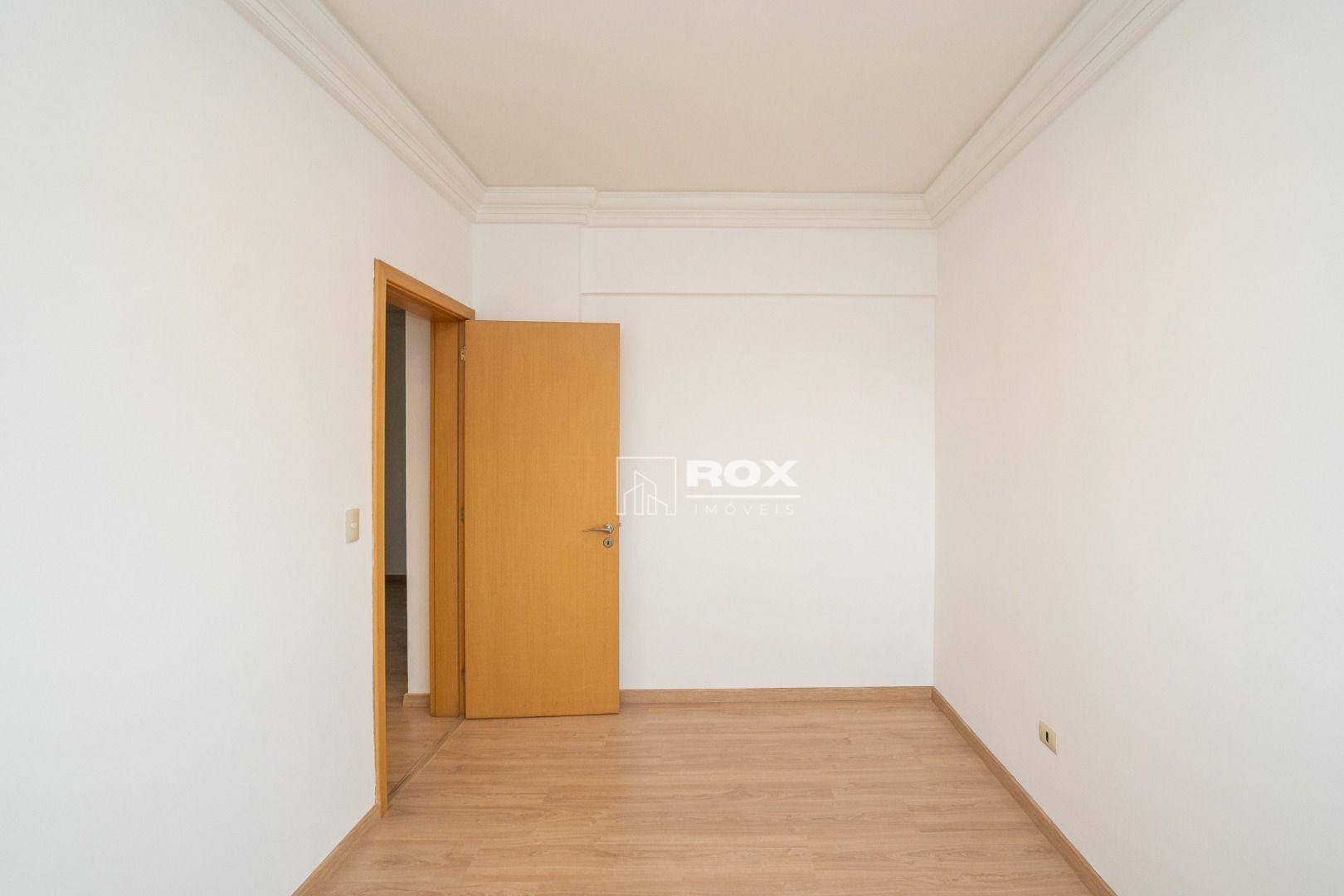 Apartamento à venda com 2 quartos, 67m² - Foto 18