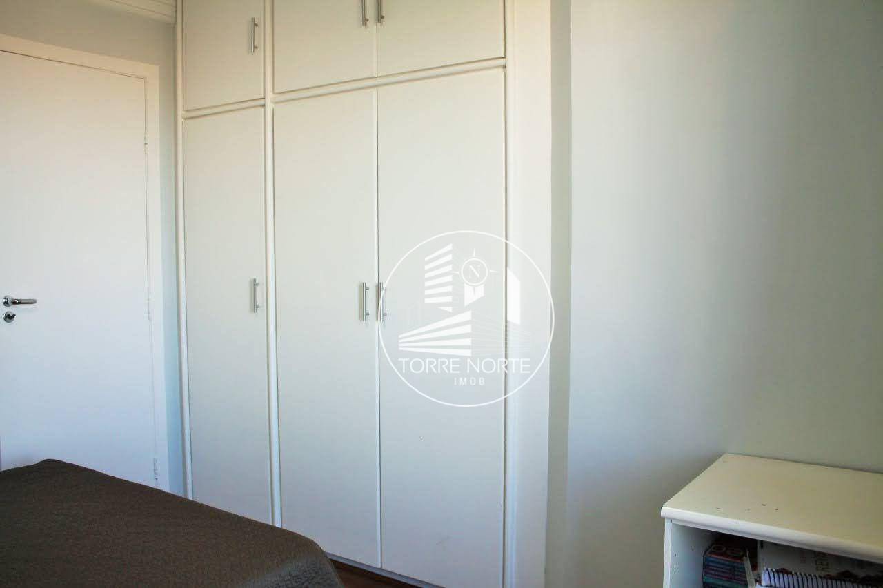 Apartamento à venda com 3 quartos, 198m² - Foto 24