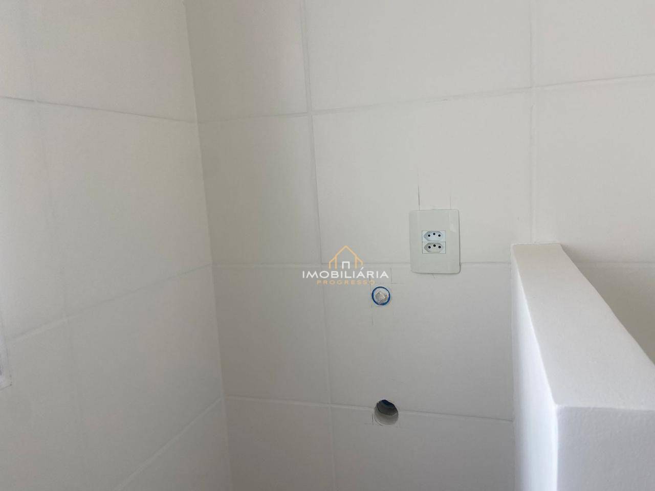 Apartamento à venda com 2 quartos, 40m² - Foto 4