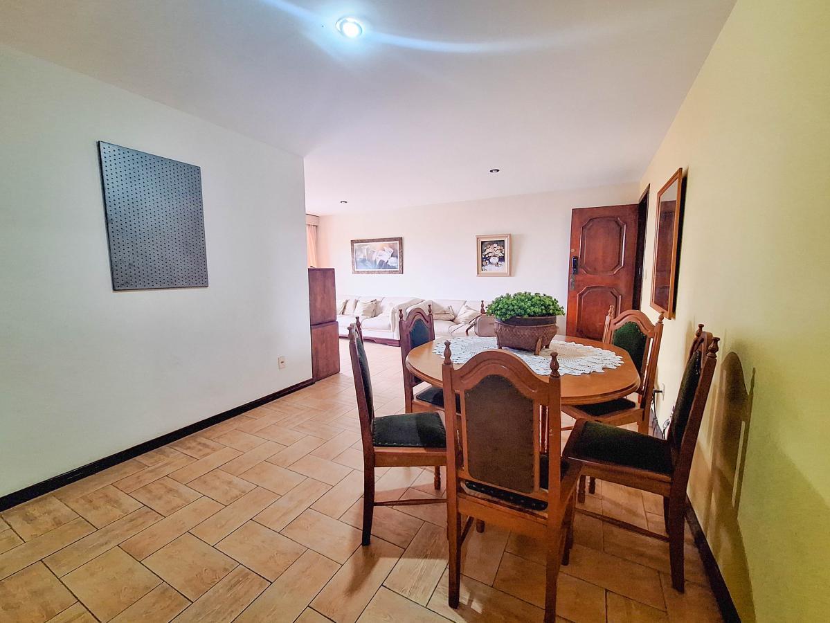 Apartamento à venda com 3 quartos, 194m² - Foto 3