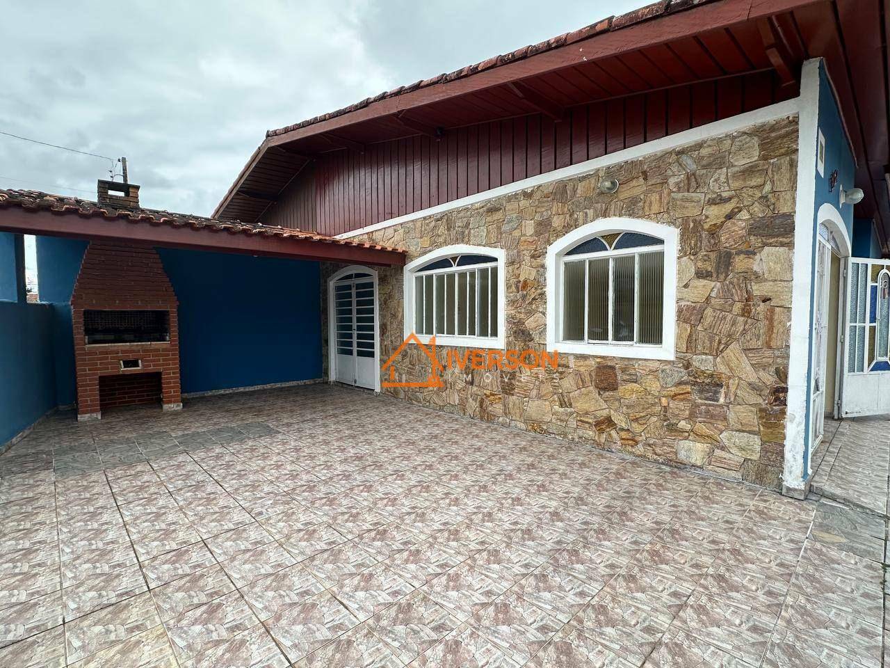 Casa à venda com 3 quartos, 97m² - Foto 2