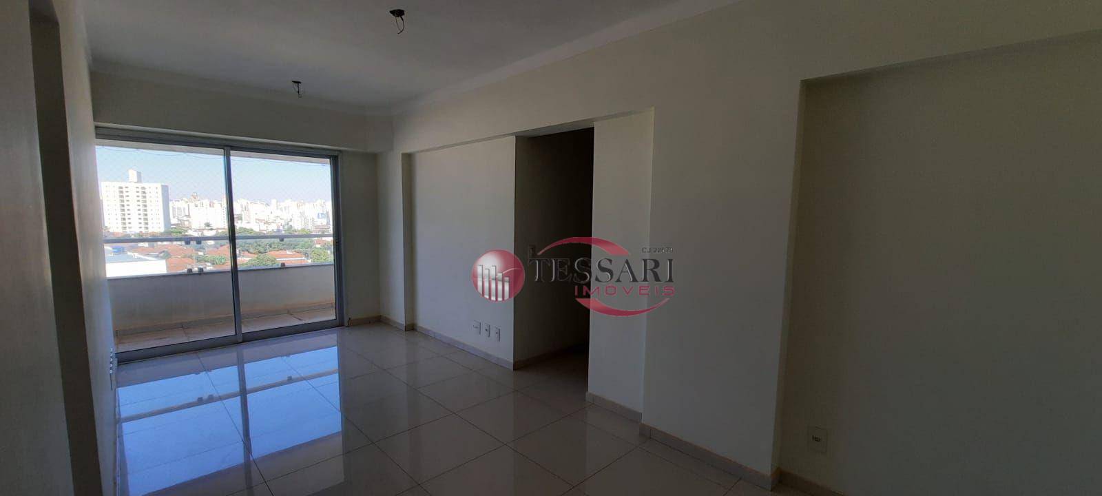 Apartamento à venda com 3 quartos, 70m² - Foto 1