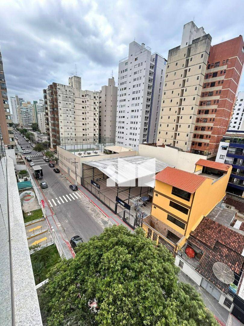 Apartamento à venda com 4 quartos, 150m² - Foto 8