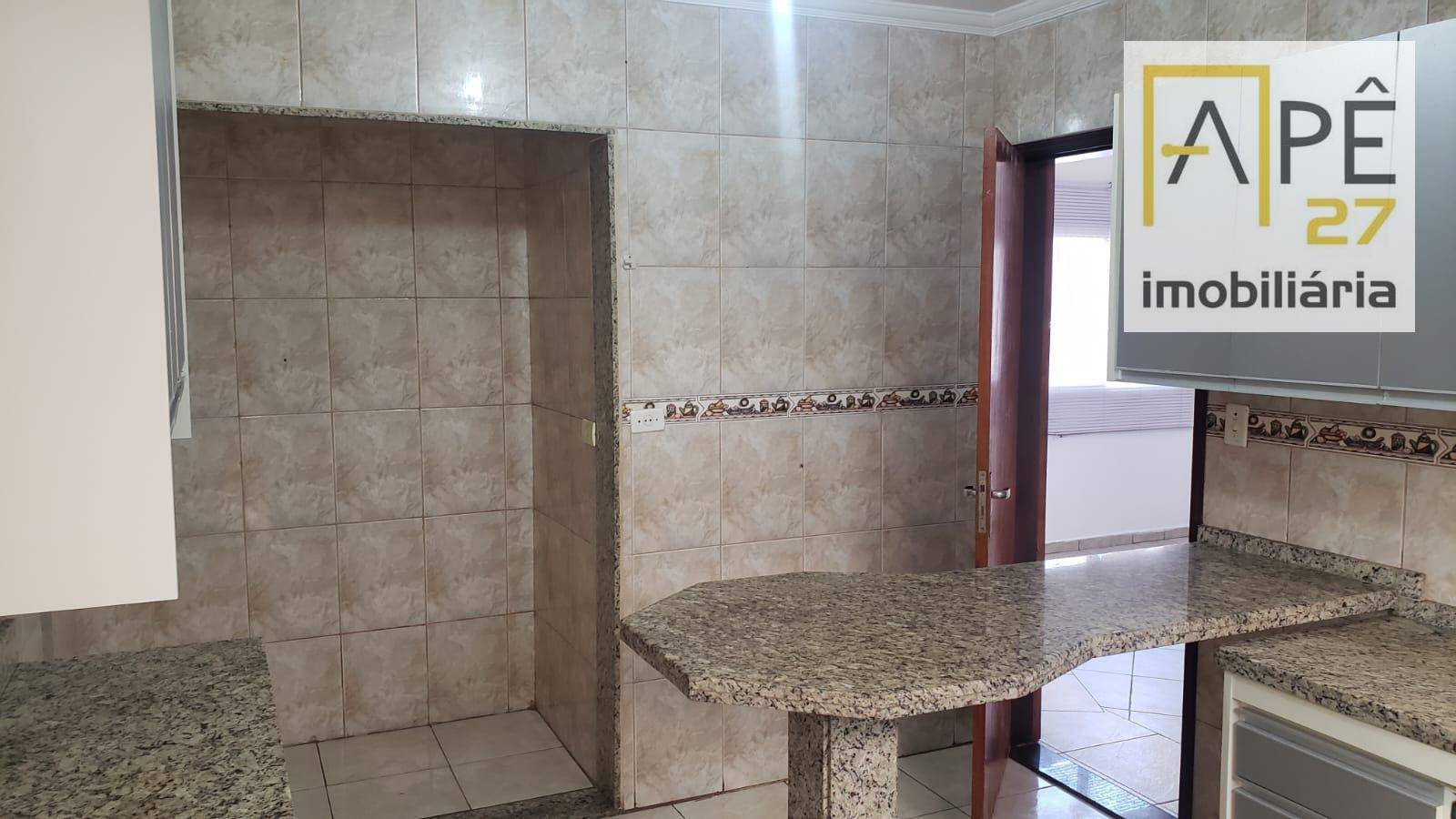 Sobrado para alugar com 3 quartos, 100m² - Foto 2