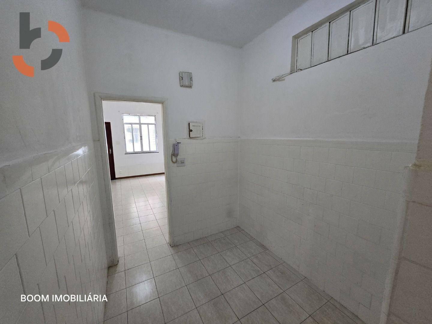 Apartamento para alugar com 2 quartos, 97m² - Foto 5