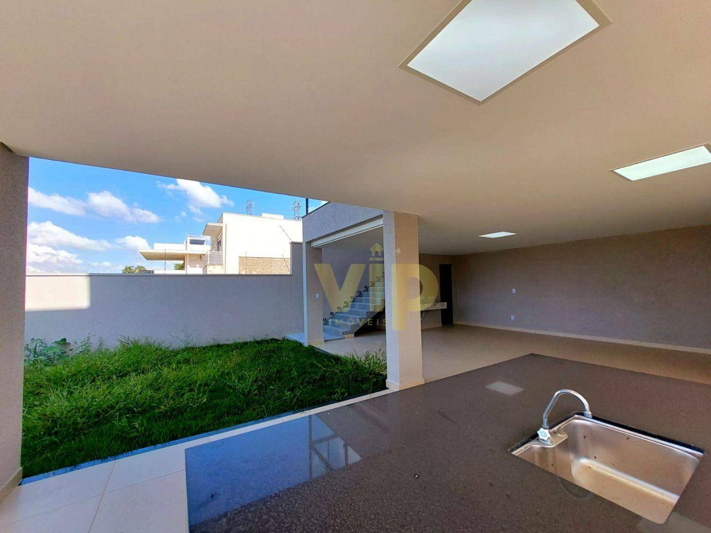 Casa à venda com 4 quartos, 252m² - Foto 10