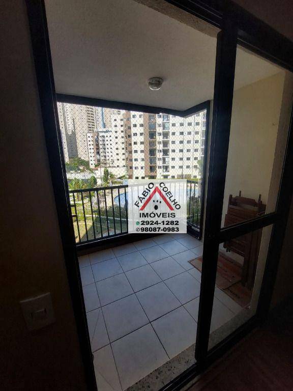 Apartamento à venda com 3 quartos, 75m² - Foto 2