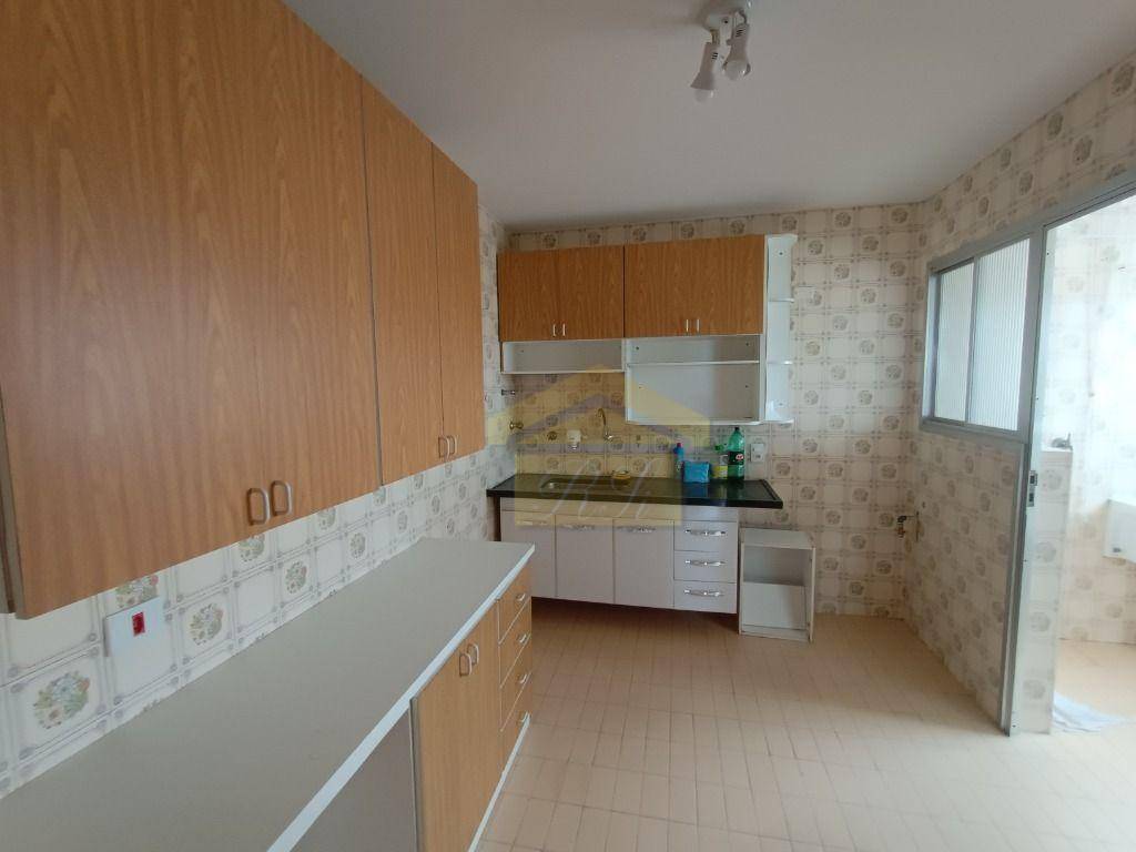 Apartamento à venda com 2 quartos, 70m² - Foto 7