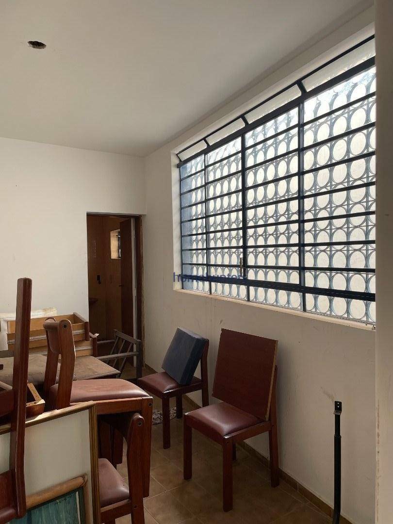 Casa para alugar com 5 quartos, 500m² - Foto 9