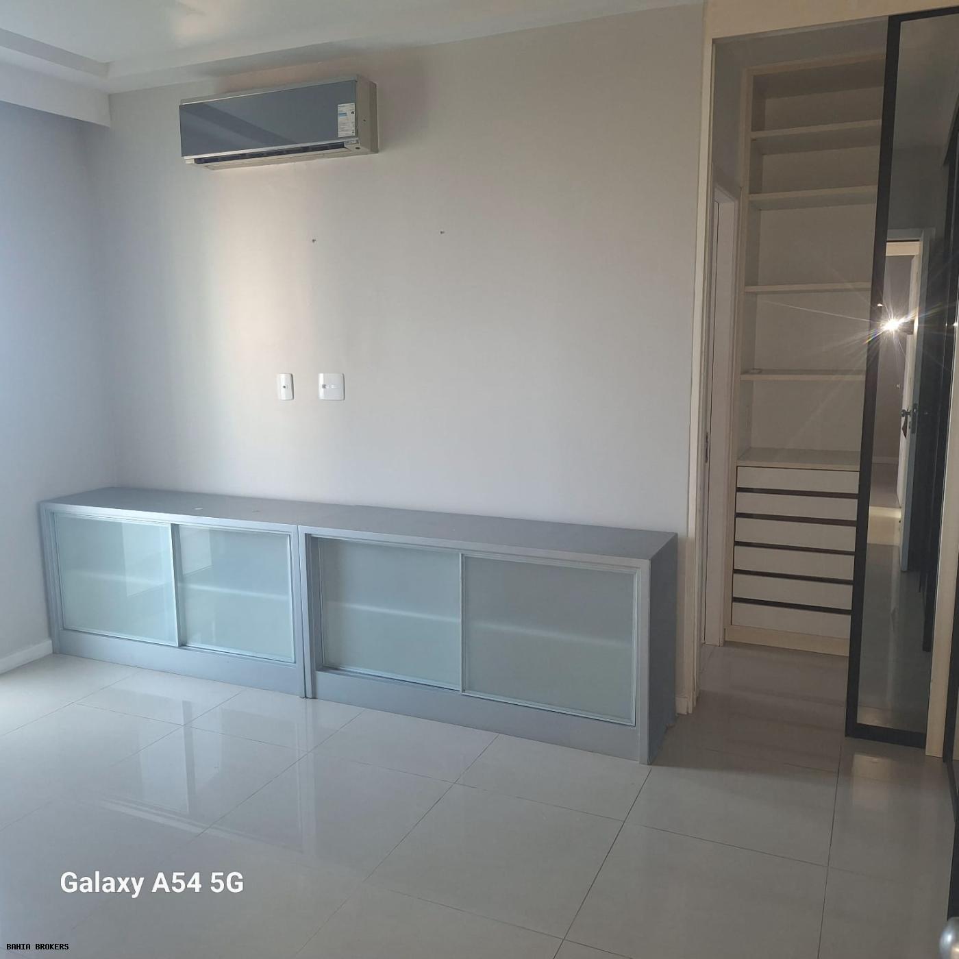 Apartamento para alugar com 4 quartos, 180m² - Foto 30