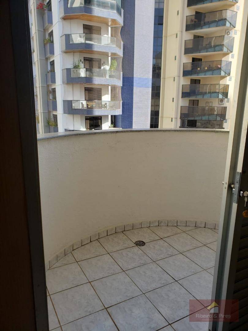 Apartamento à venda com 3 quartos, 162m² - Foto 13