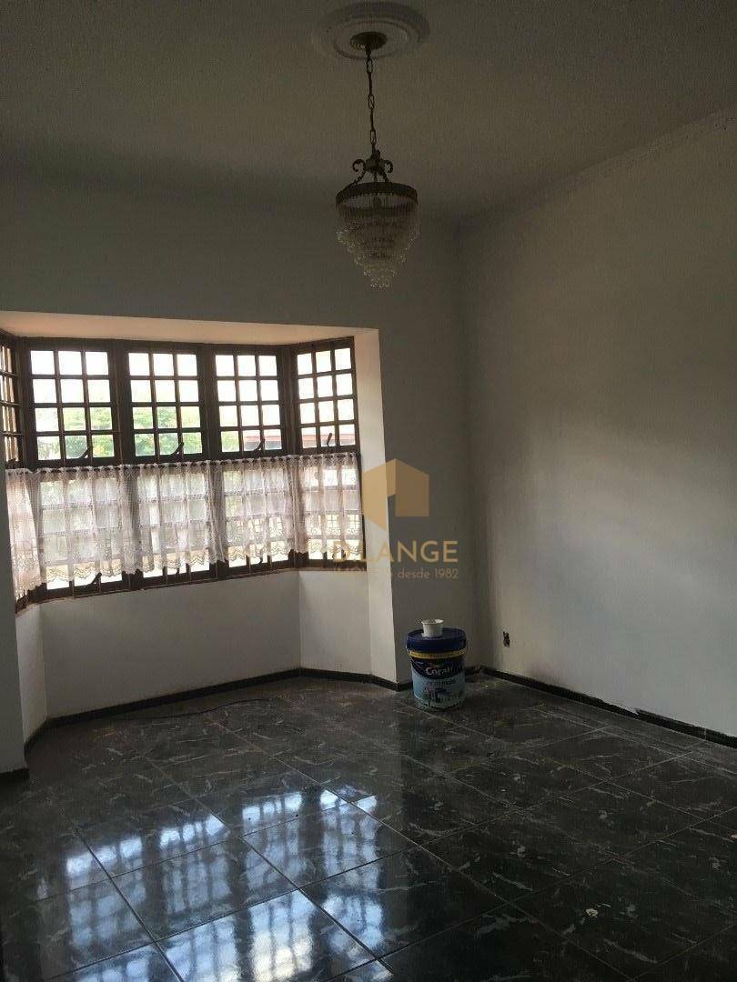 Casa de Condomínio à venda com 4 quartos, 254m² - Foto 2