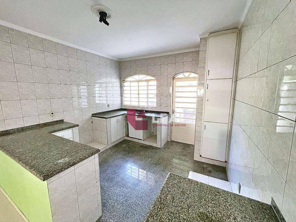 Casa à venda com 3 quartos, 223m² - Foto 28