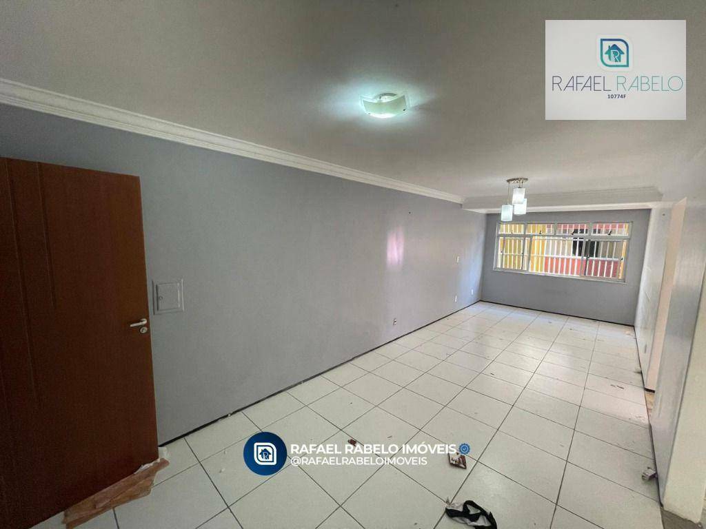 Apartamento à venda com 2 quartos, 75m² - Foto 3
