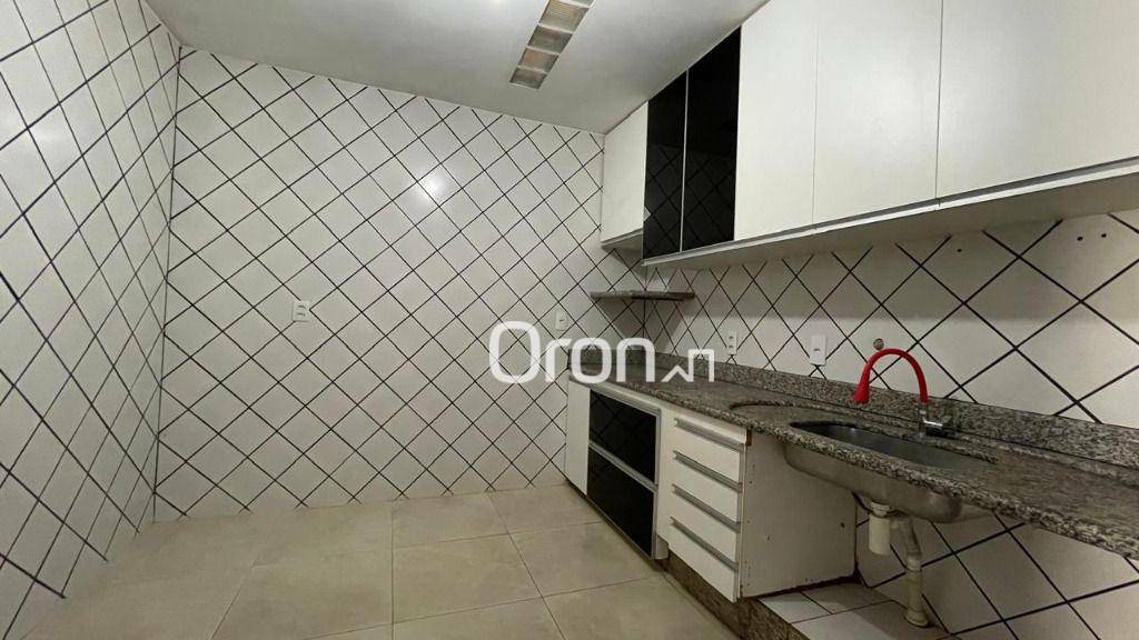 Casa à venda com 4 quartos, 200m² - Foto 9