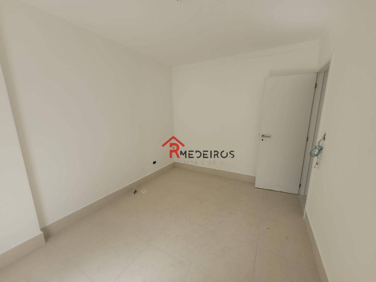 Apartamento à venda com 3 quartos, 123m² - Foto 12