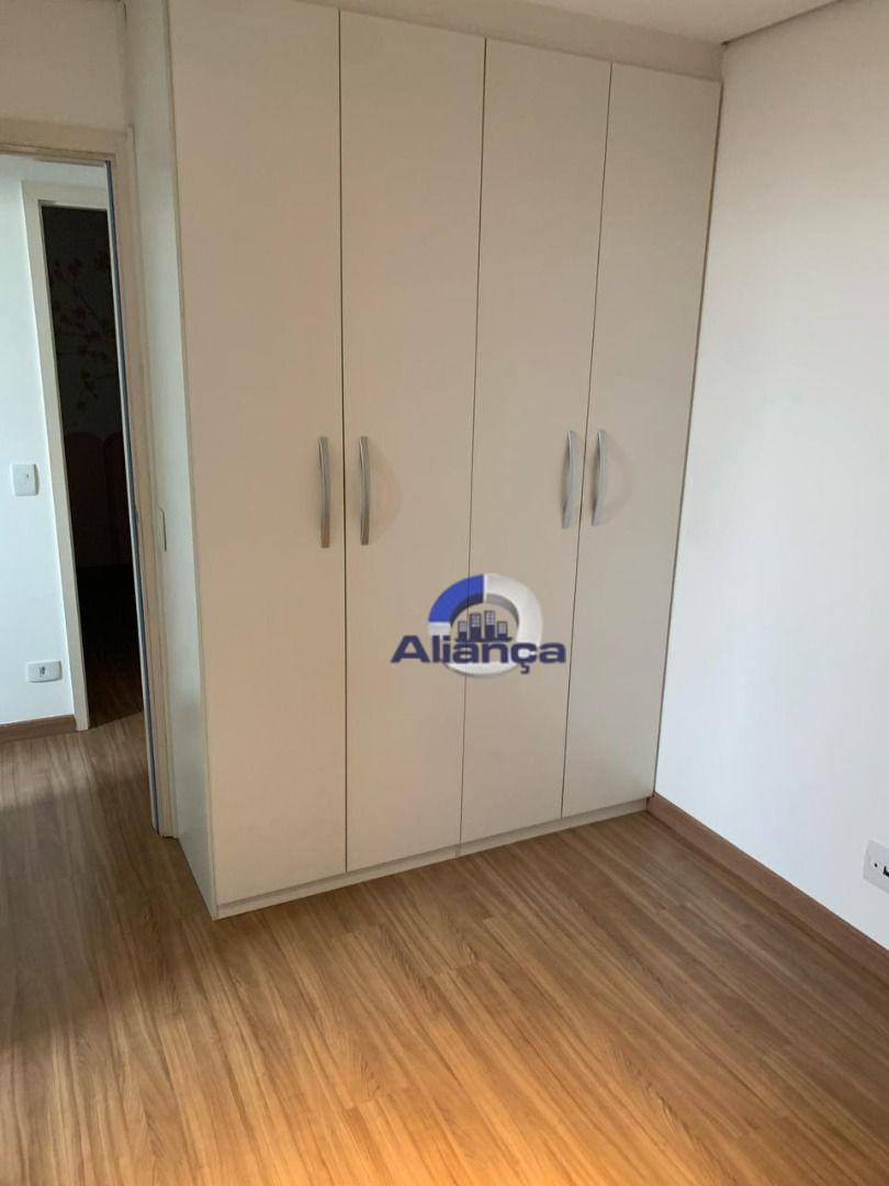 Apartamento para alugar com 3 quartos, 77m² - Foto 11