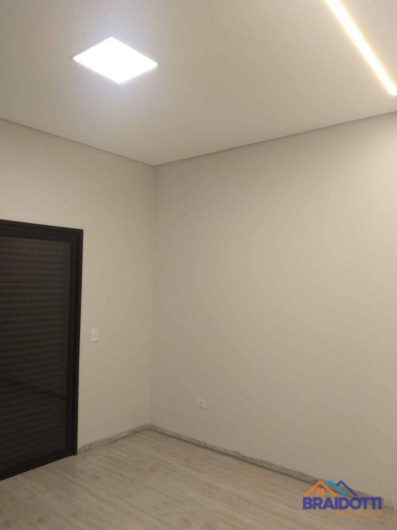 Casa à venda com 3 quartos, 212m² - Foto 9