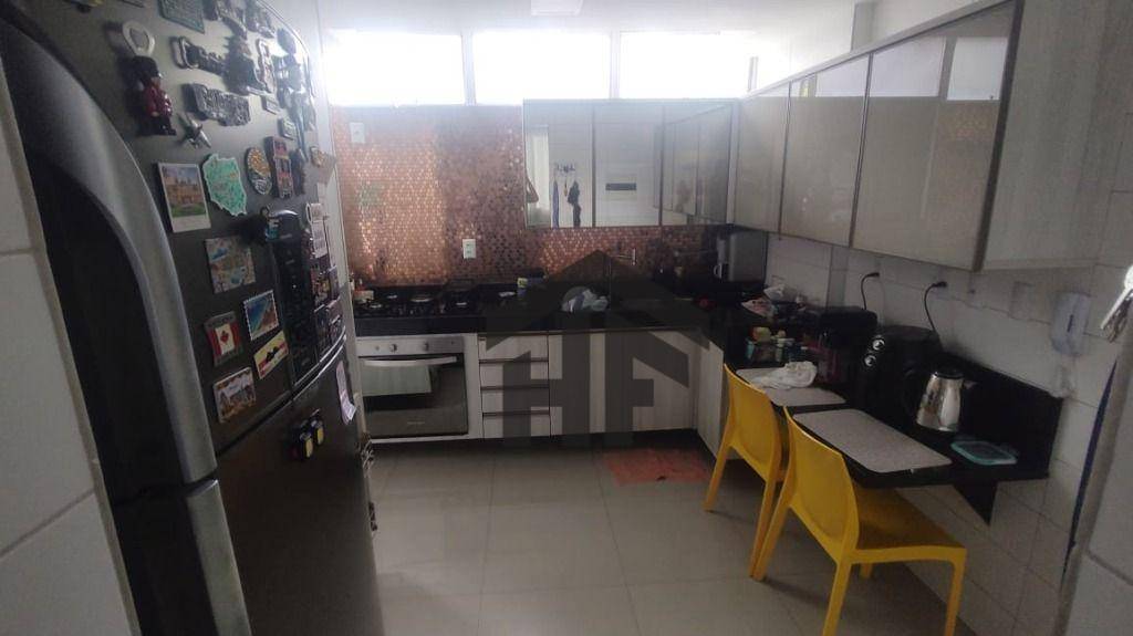 Apartamento à venda com 2 quartos, 70m² - Foto 7