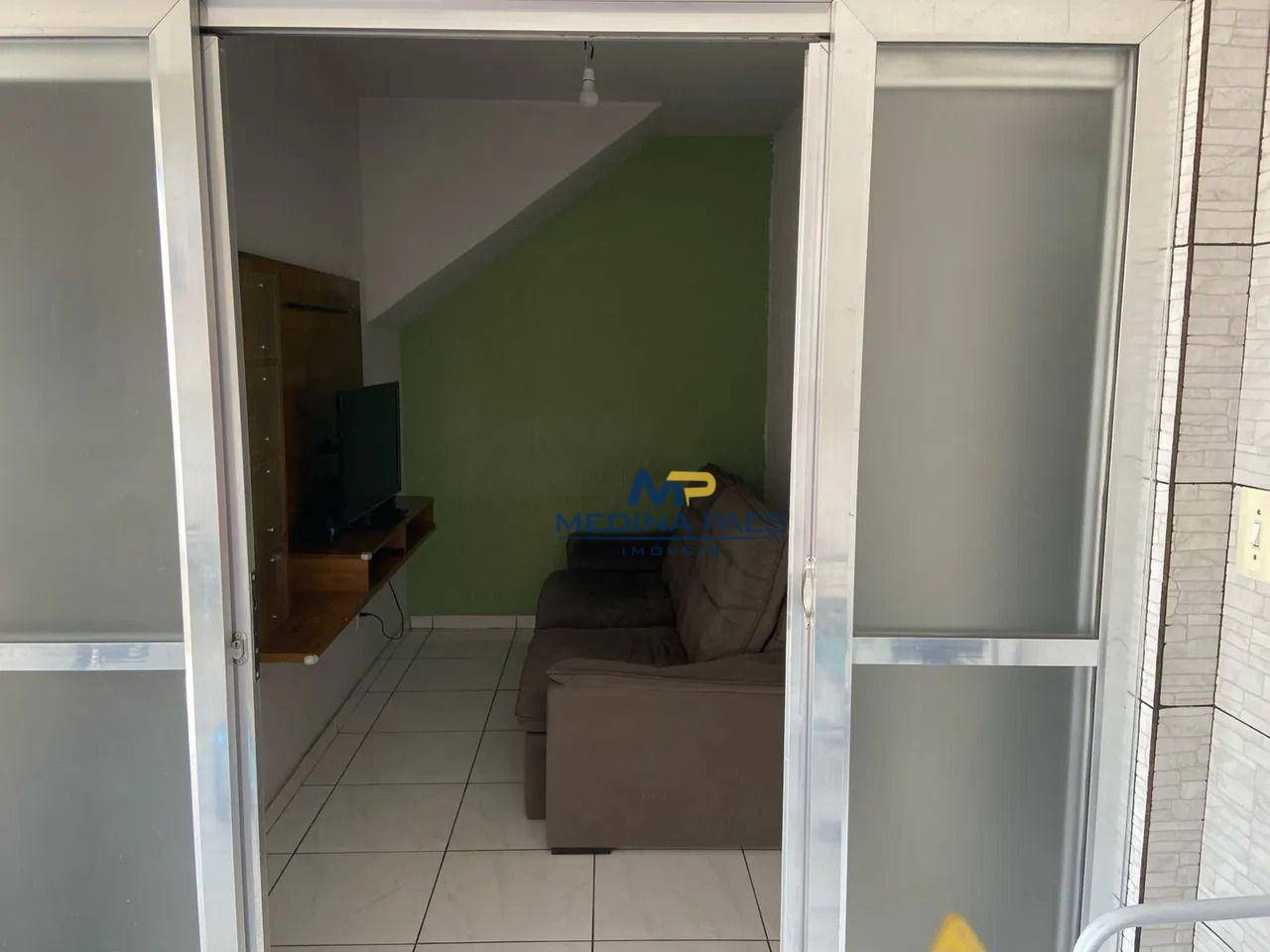 Casa à venda com 2 quartos, 60m² - Foto 9