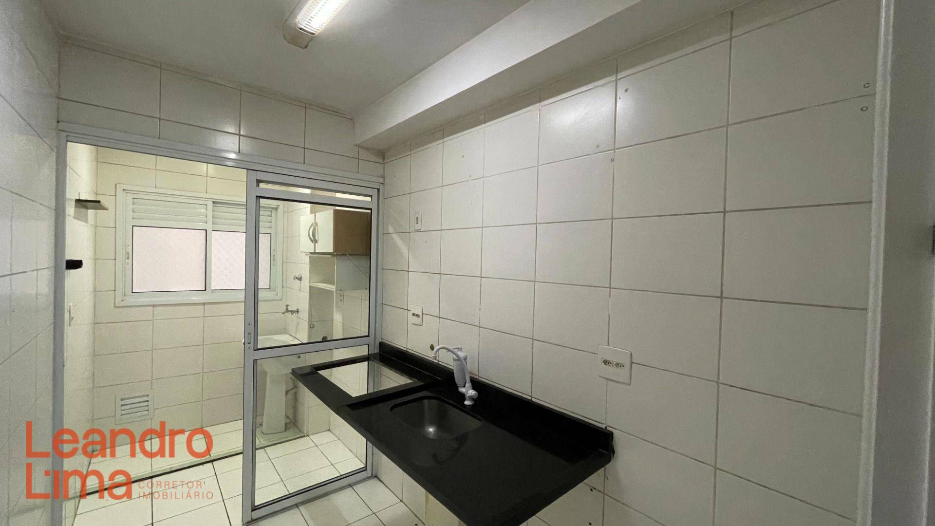 Apartamento à venda com 2 quartos, 46m² - Foto 3