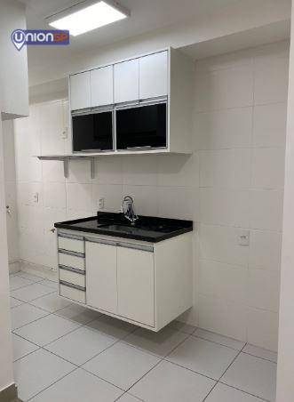 Apartamento à venda com 2 quartos, 70m² - Foto 7