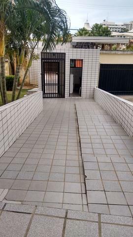 Apartamento à venda com 3 quartos, 117m² - Foto 2