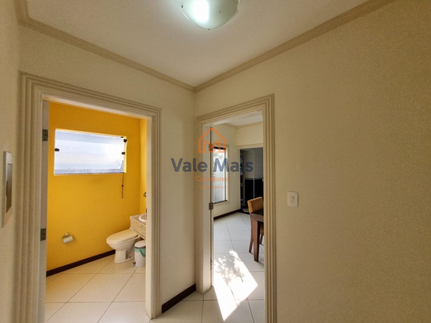 Casa à venda com 3 quartos, 243m² - Foto 8