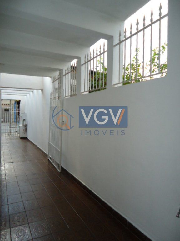 Casa à venda com 4 quartos, 230m² - Foto 8