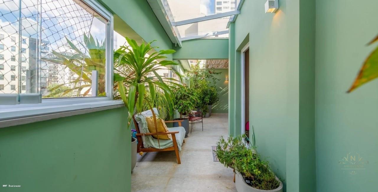 Apartamento à venda com 3 quartos, 135m² - Foto 11