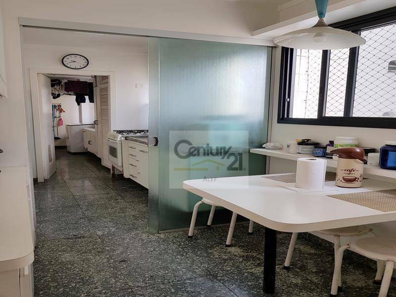 Apartamento à venda com 3 quartos, 122m² - Foto 8