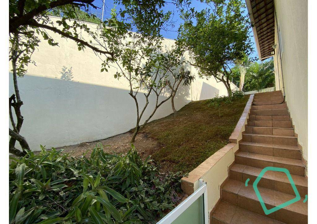 Casa de Condomínio para alugar com 3 quartos, 500m² - Foto 45