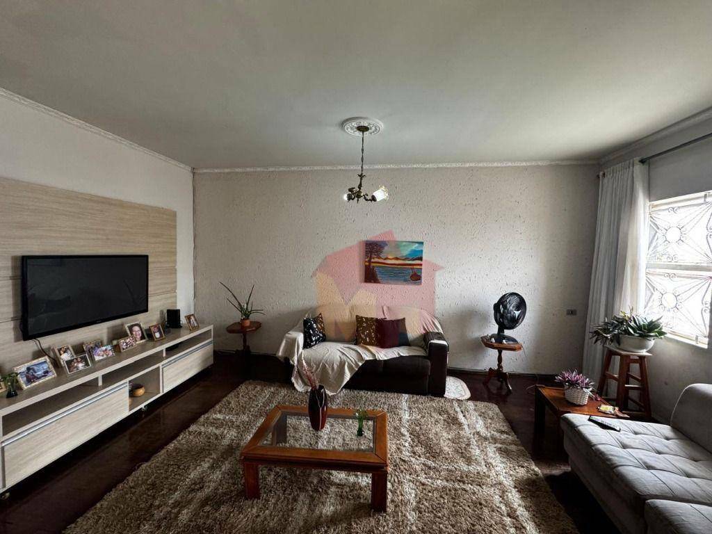 Casa, 3 quartos, 227 m² - Foto 2