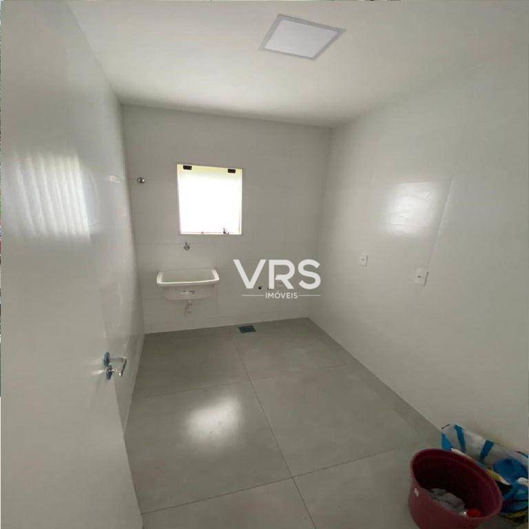 Casa de Condomínio à venda com 4 quartos, 215m² - Foto 22