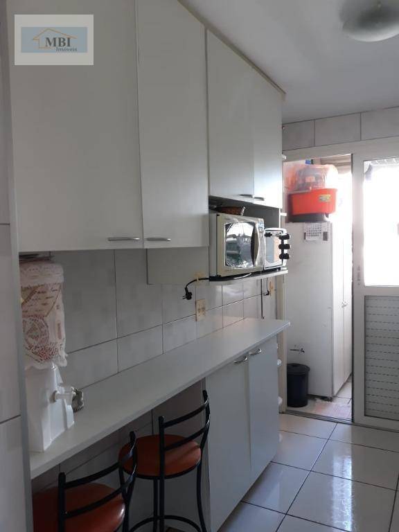 Apartamento à venda com 3 quartos, 65m² - Foto 7