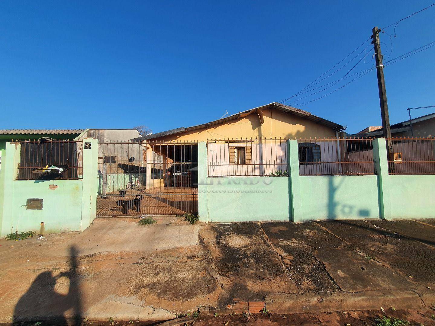 Casa à venda com 2 quartos, 112m² - Foto 1
