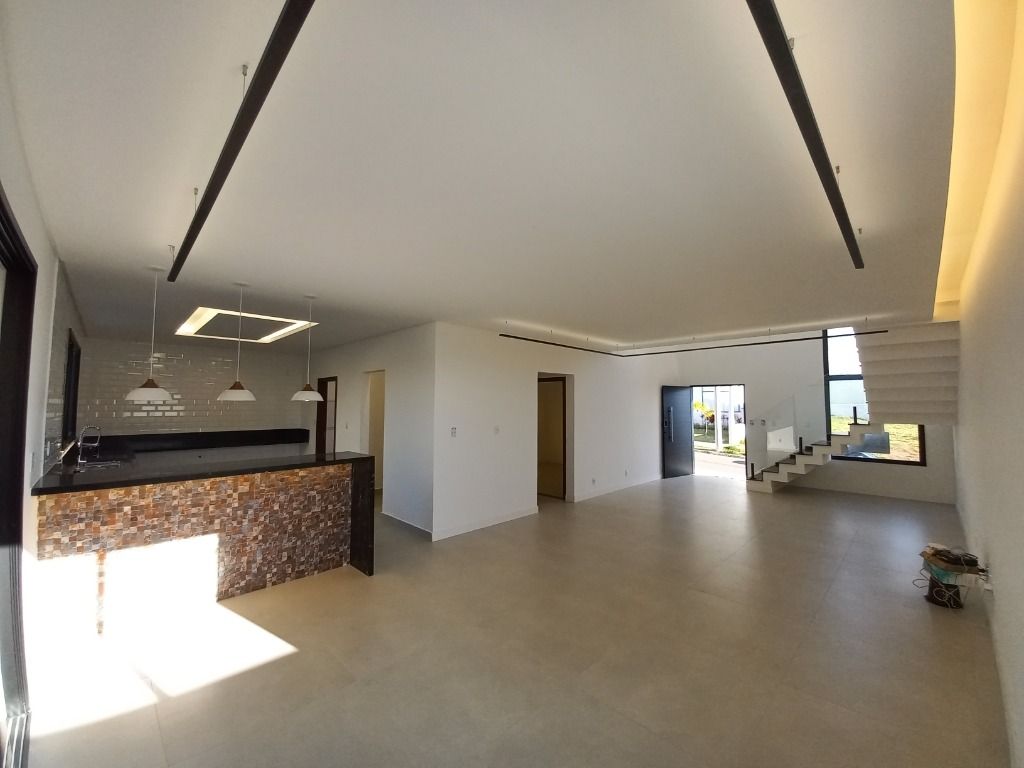 Sobrado à venda com 3 quartos, 284m² - Foto 7