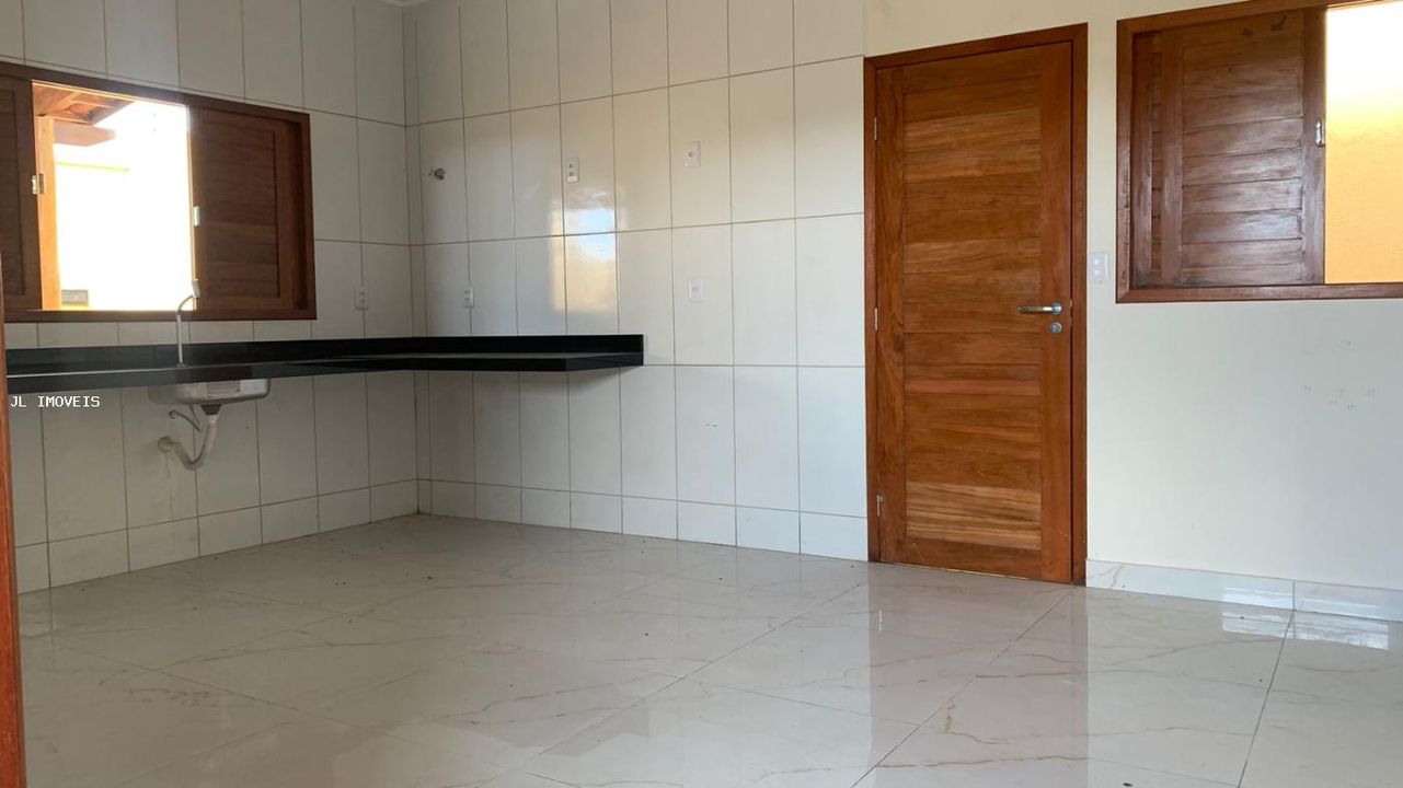 Casa à venda com 2 quartos, 180m² - Foto 10