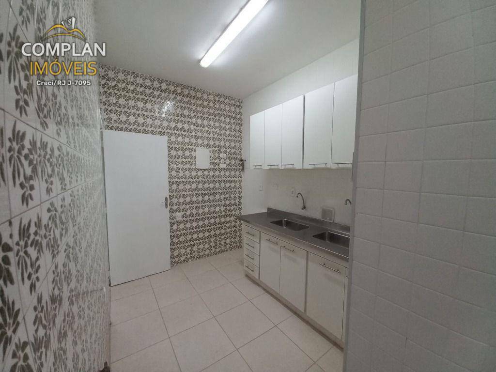 Apartamento à venda com 3 quartos, 123m² - Foto 17