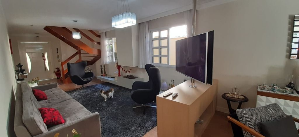 Casa de Condomínio à venda com 4 quartos, 230m² - Foto 3