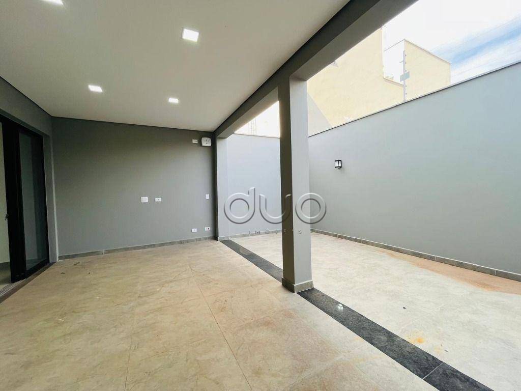 Casa à venda com 3 quartos, 235m² - Foto 11