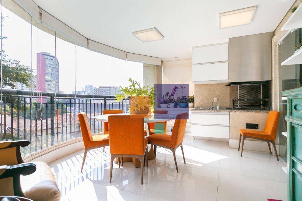 Apartamento para alugar com 4 quartos, 240m² - Foto 9
