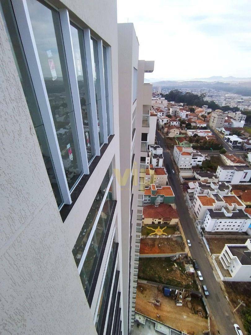 Apartamento à venda com 4 quartos, 225m² - Foto 7