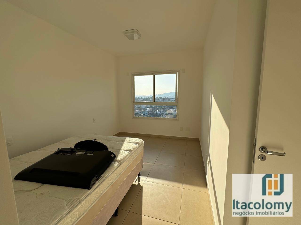 Apartamento à venda com 2 quartos, 62m² - Foto 12