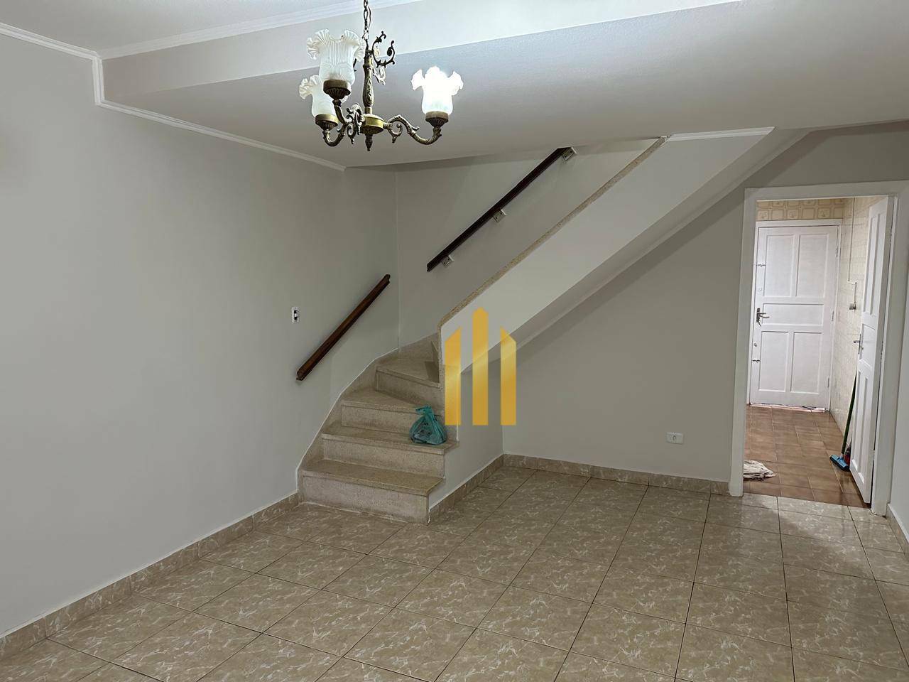 Sobrado para alugar com 2 quartos, 90m² - Foto 3