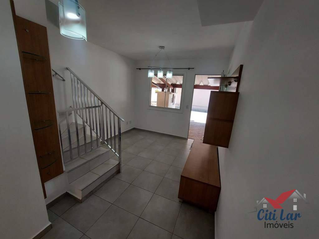 Sobrado para alugar com 2 quartos, 54m² - Foto 2